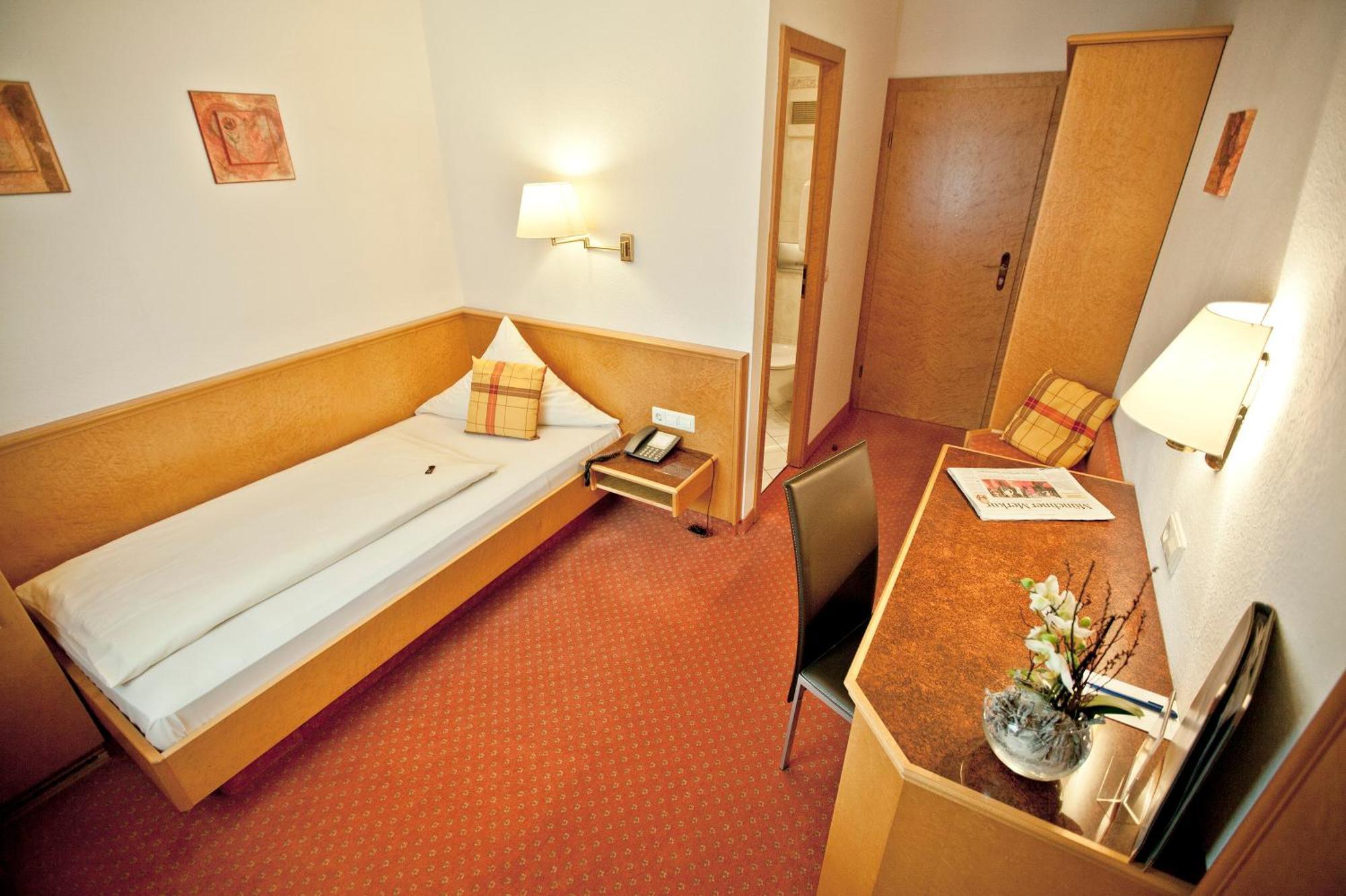 Wuermtaler Gaestehaus Gräfelfing Rum bild